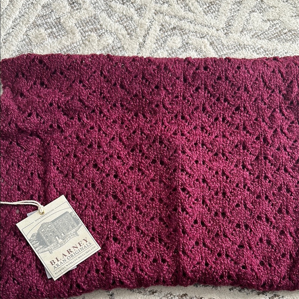 Blarney Woolen Mills - Infinity Scarf (new w tags)